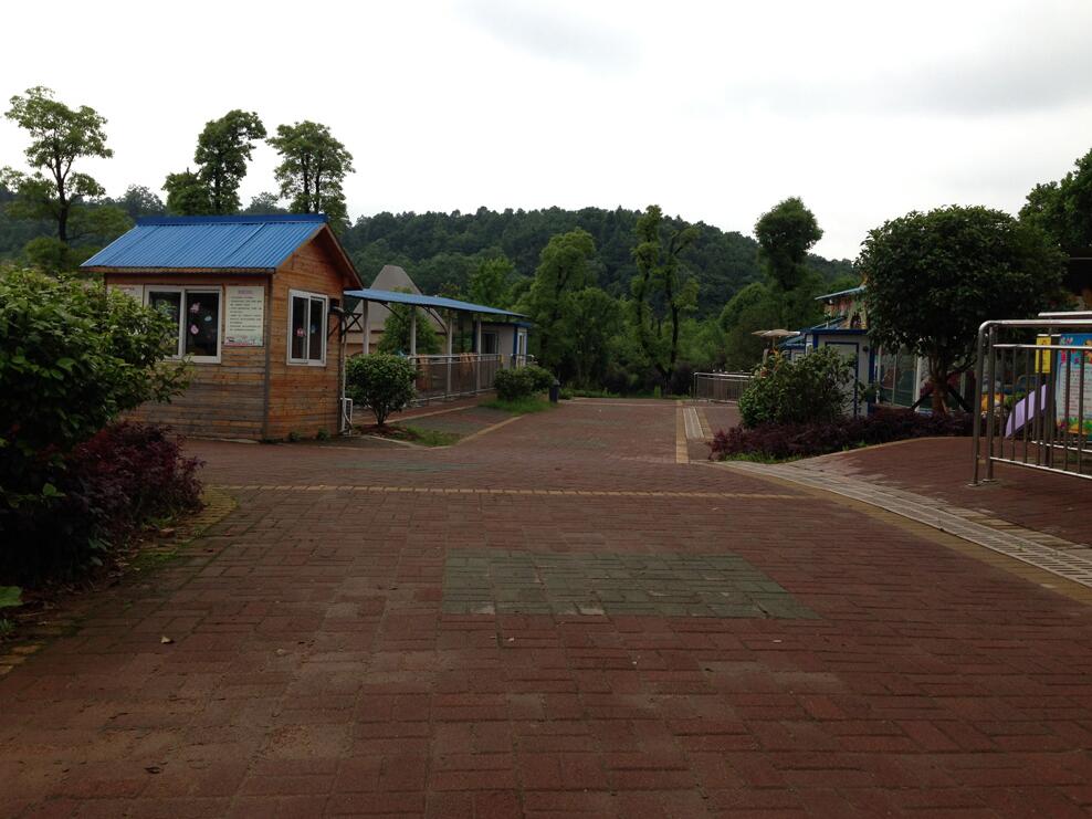 长沙市生态动物园大批量采购立韦生态透水砖