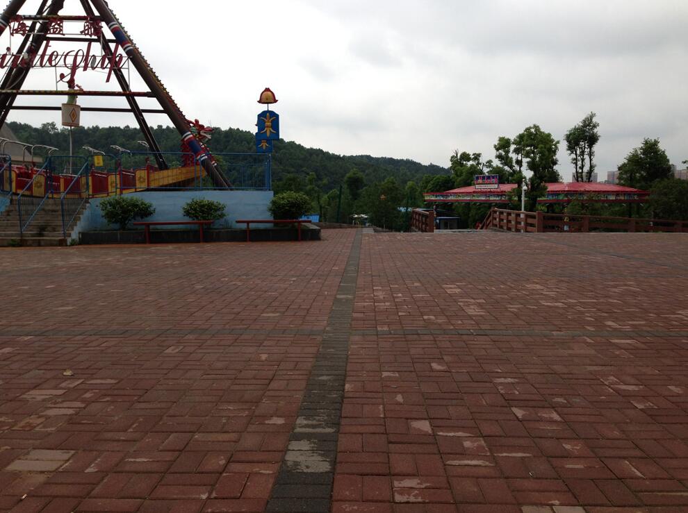 长沙市生态动物园大批量采购立韦生态透水砖